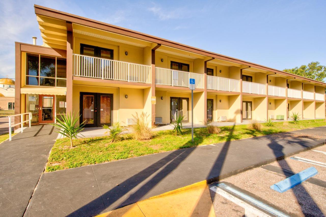 Clearwater Hotel Esterno foto