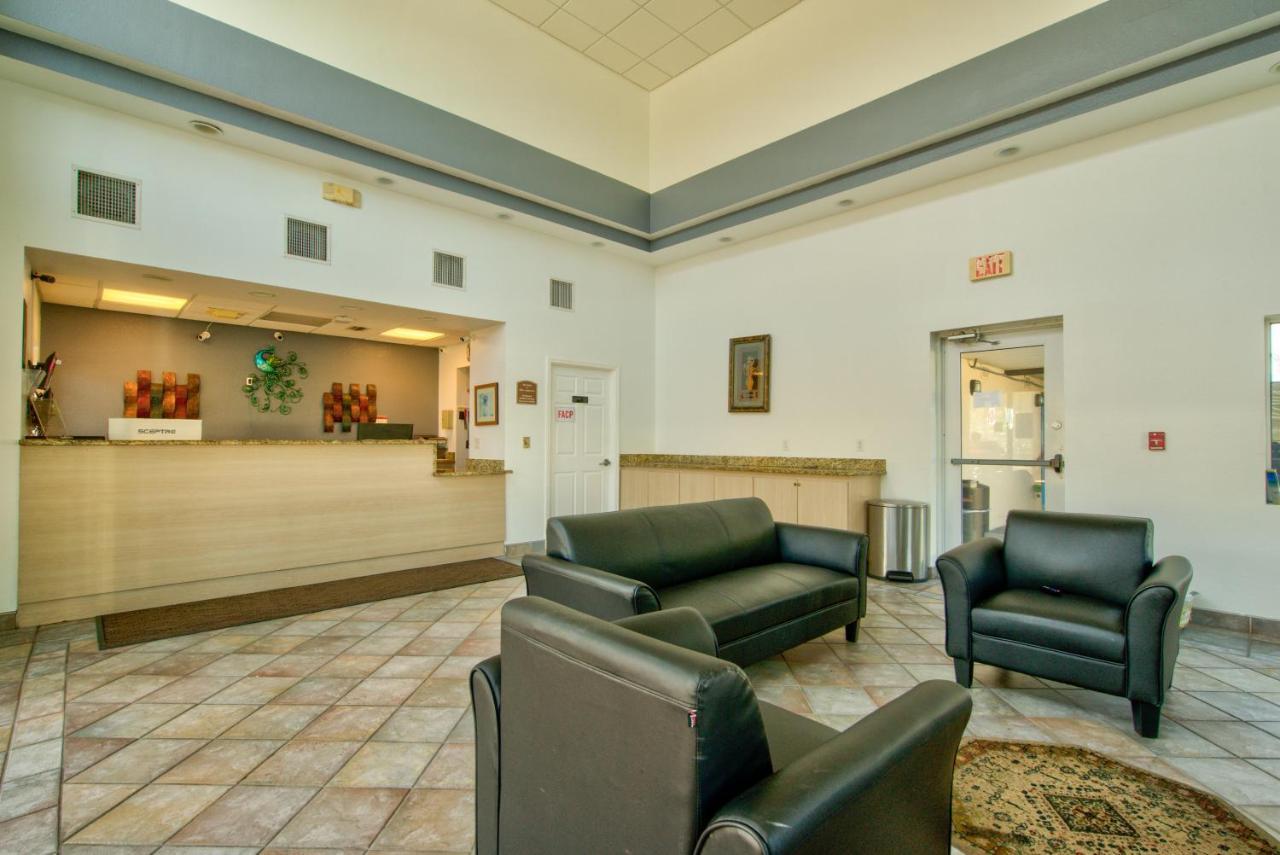 Clearwater Hotel Esterno foto