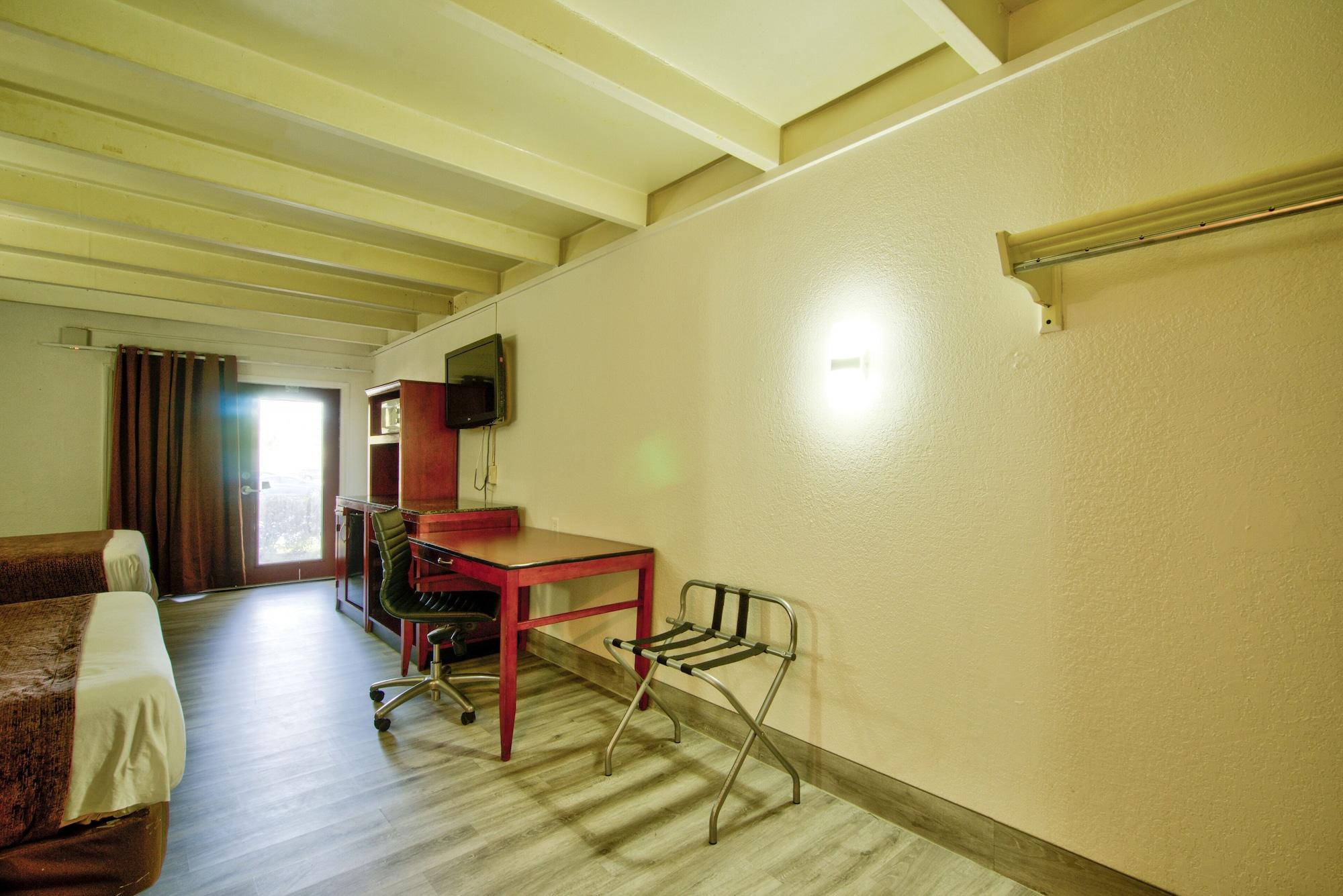 Clearwater Hotel Esterno foto