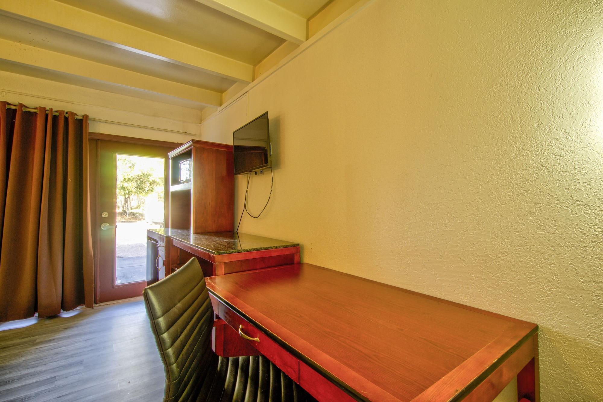 Clearwater Hotel Esterno foto