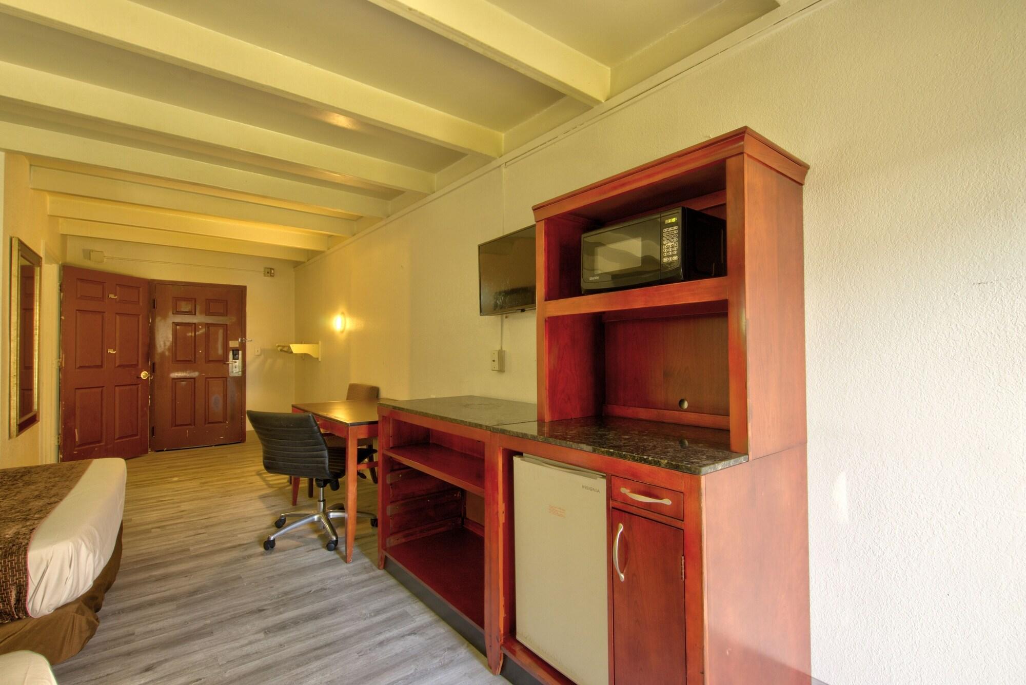 Clearwater Hotel Esterno foto